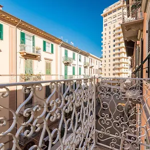Pensionat Fidelio, La Spezia