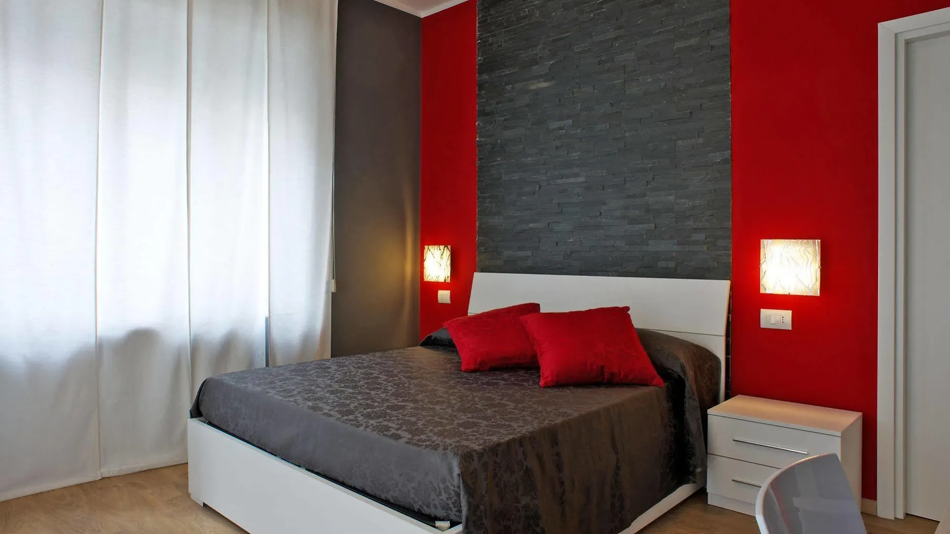 Hotel Affittacamere Myhome La Spezia