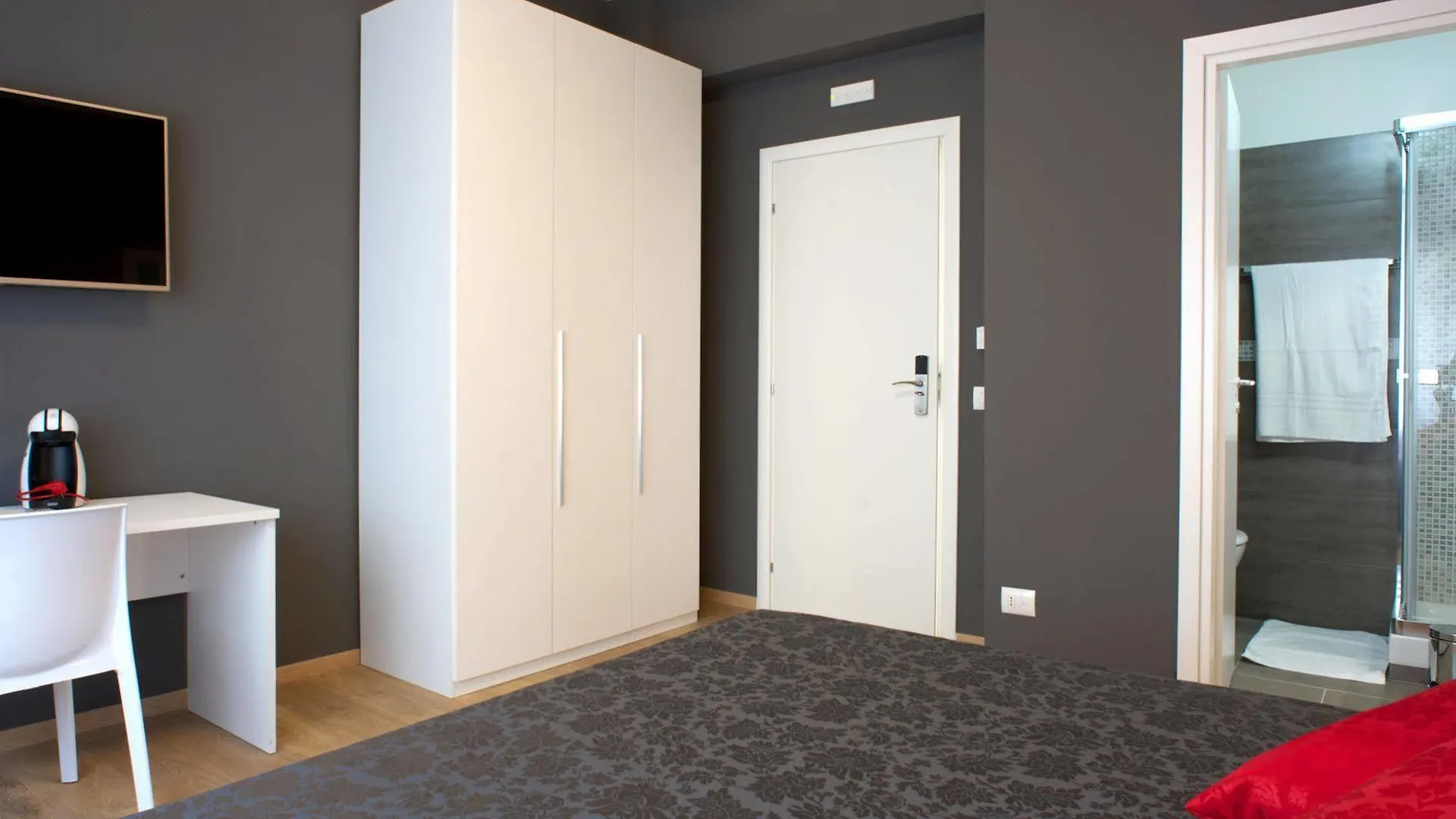 Affittacamere Myhome La Spezia Hotel